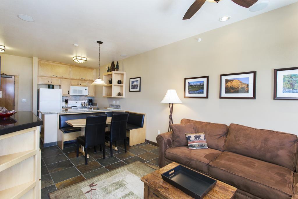 Sunstone Lodge By 101 Great Escapes Mammoth Lakes Bilik gambar